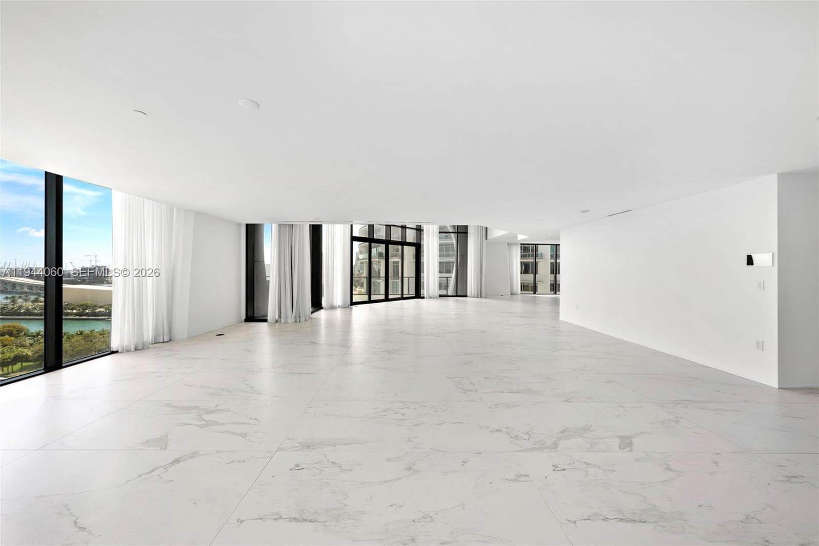1000 Biscayne Blvd TH1201 photo 18