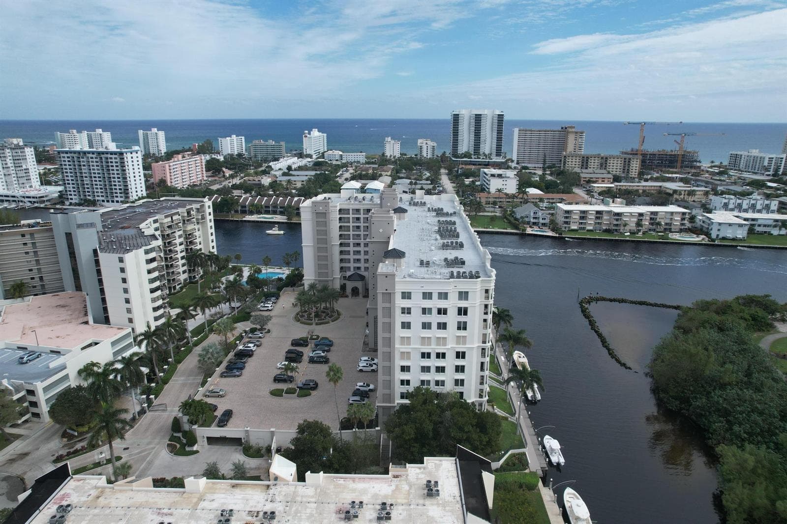 2880 NE 14th St Causeway #904 3