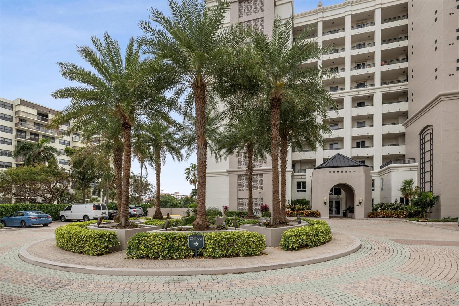 2880 NE 14th St Causeway #904 5
