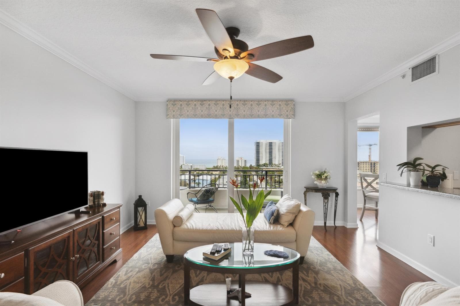 2880 NE 14th St Causeway #904 4
