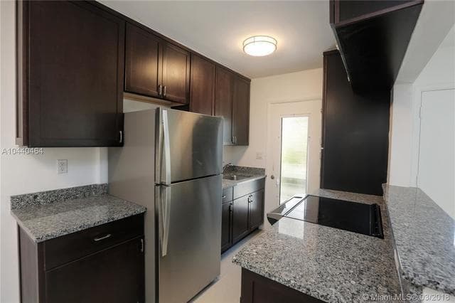 1820 Venice Park Drive #205 3