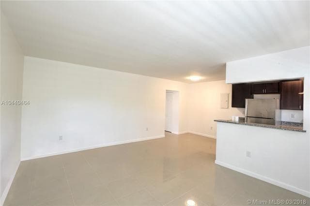 1820 Venice Park Drive #205 5