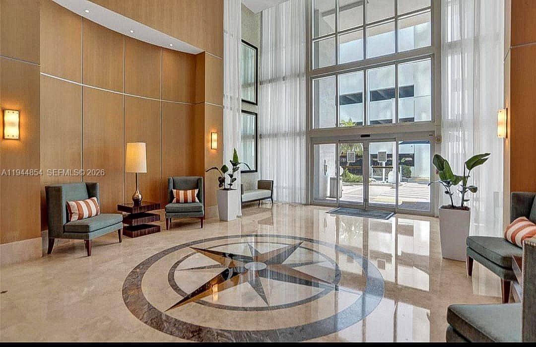 1945 Ocean Dr 2