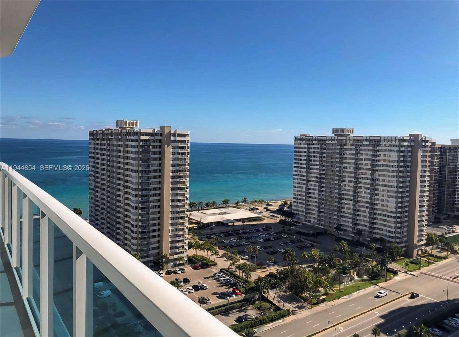 1945 Ocean Dr 1405 photo 9
