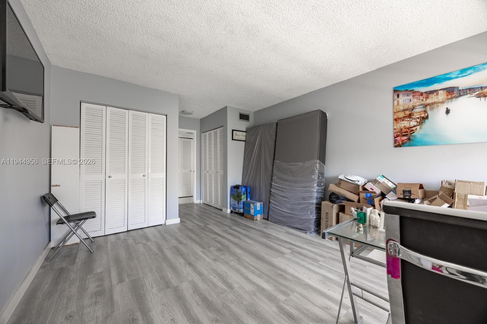 400 Diplomat Pkwy 302 photo 22