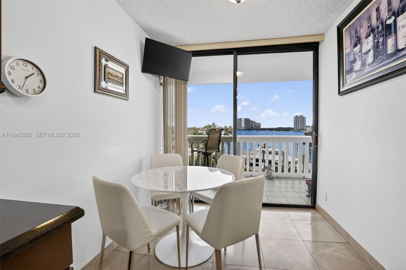 1000 Island Blvd 312 photo 13