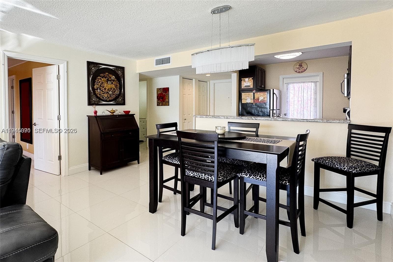 2600 Diana Dr 209 photo 3