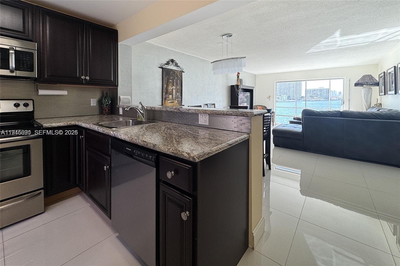 2600 Diana Dr 209 photo 4