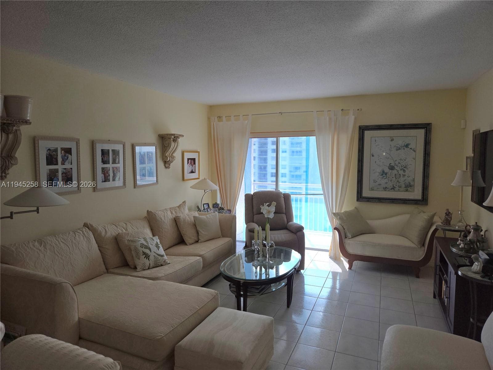 400 Kings Point Dr 1202 photo 2