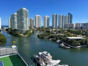 400 Sunny Isles Boulevard 1022 photo 6