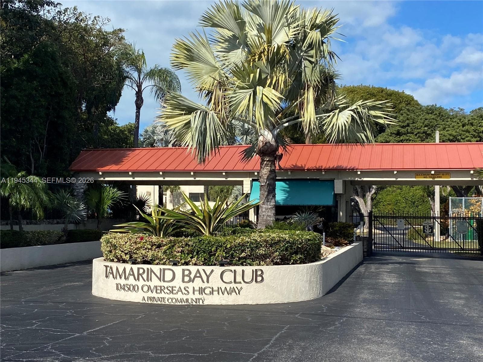 104500 Overseas Hwy 1