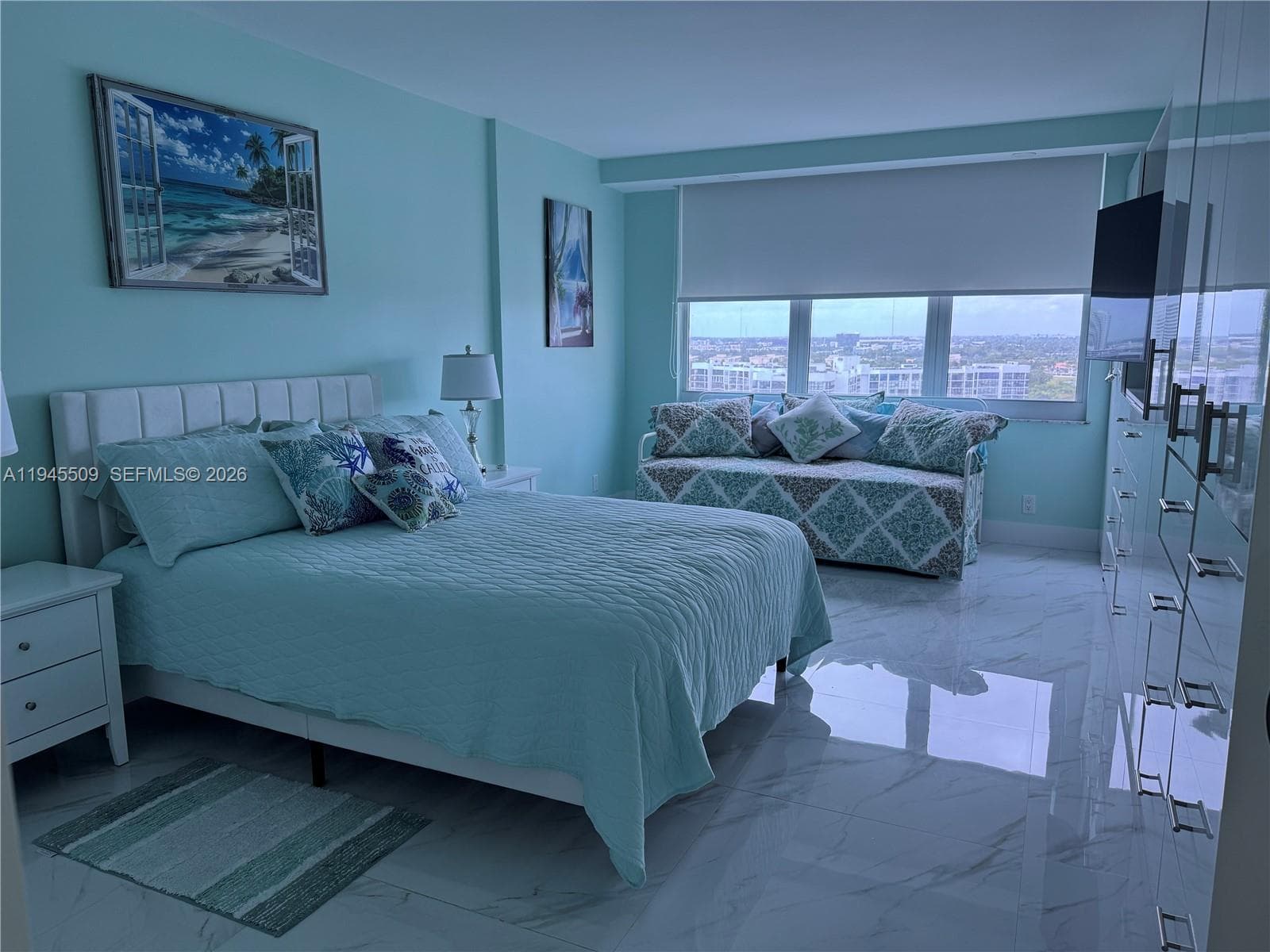 2501 Ocean Dr 1530 photo 7