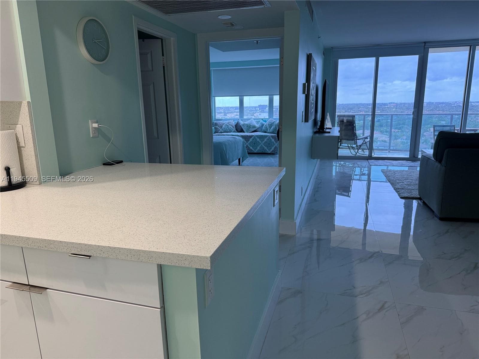 2501 Ocean Dr 3