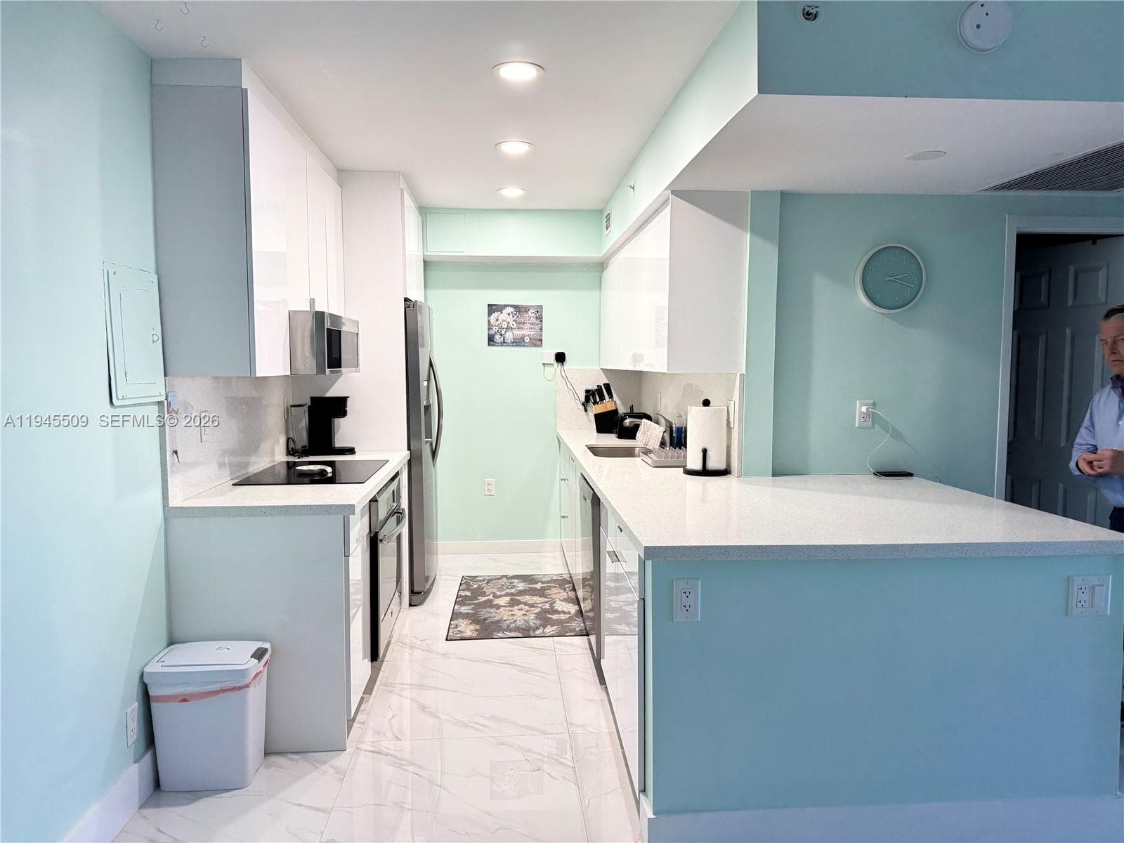2501 Ocean Dr 5