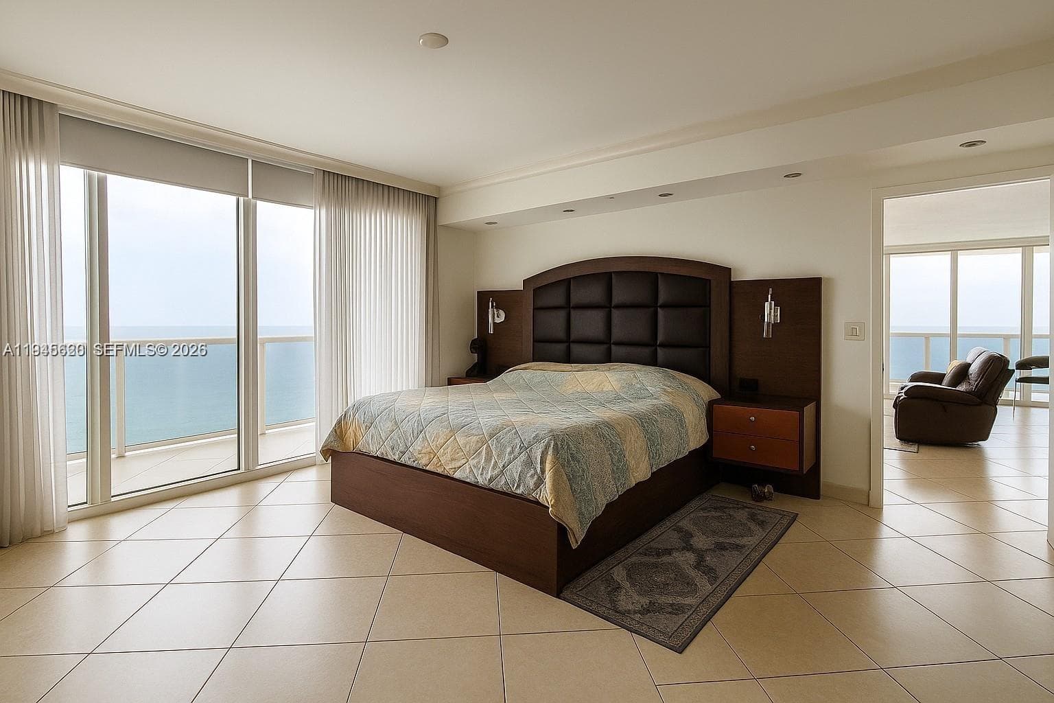 1830 Ocean Dr 4501 photo 7