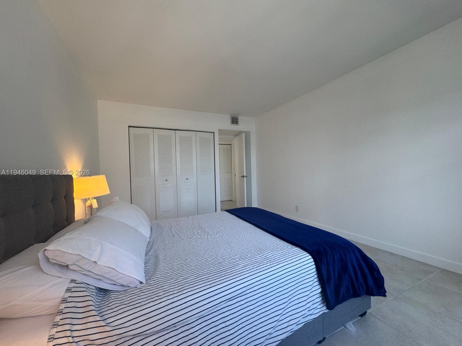3800 Ocean Dr 1710 photo 15