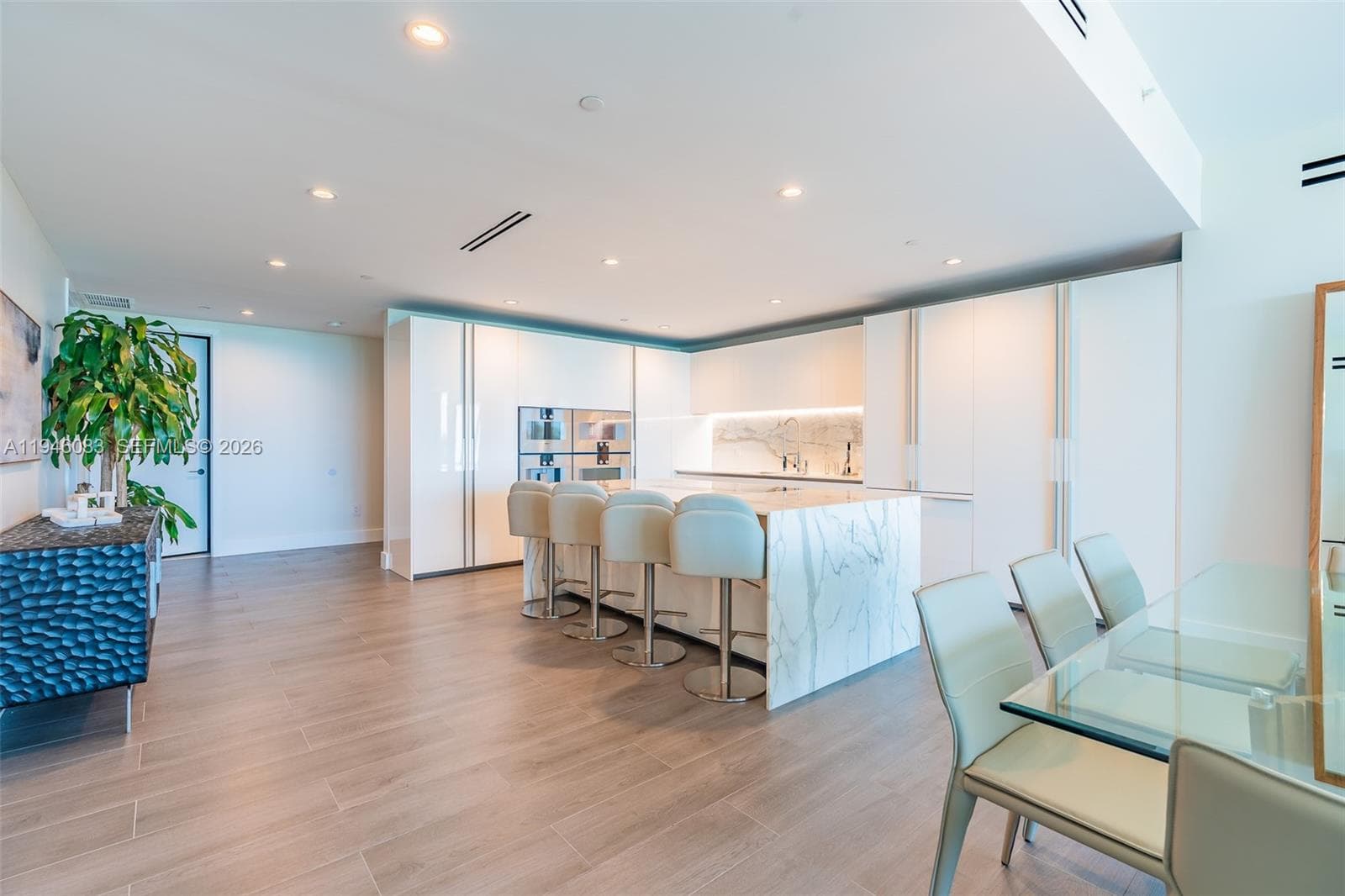 10203 Collins Ave 302 photo 19