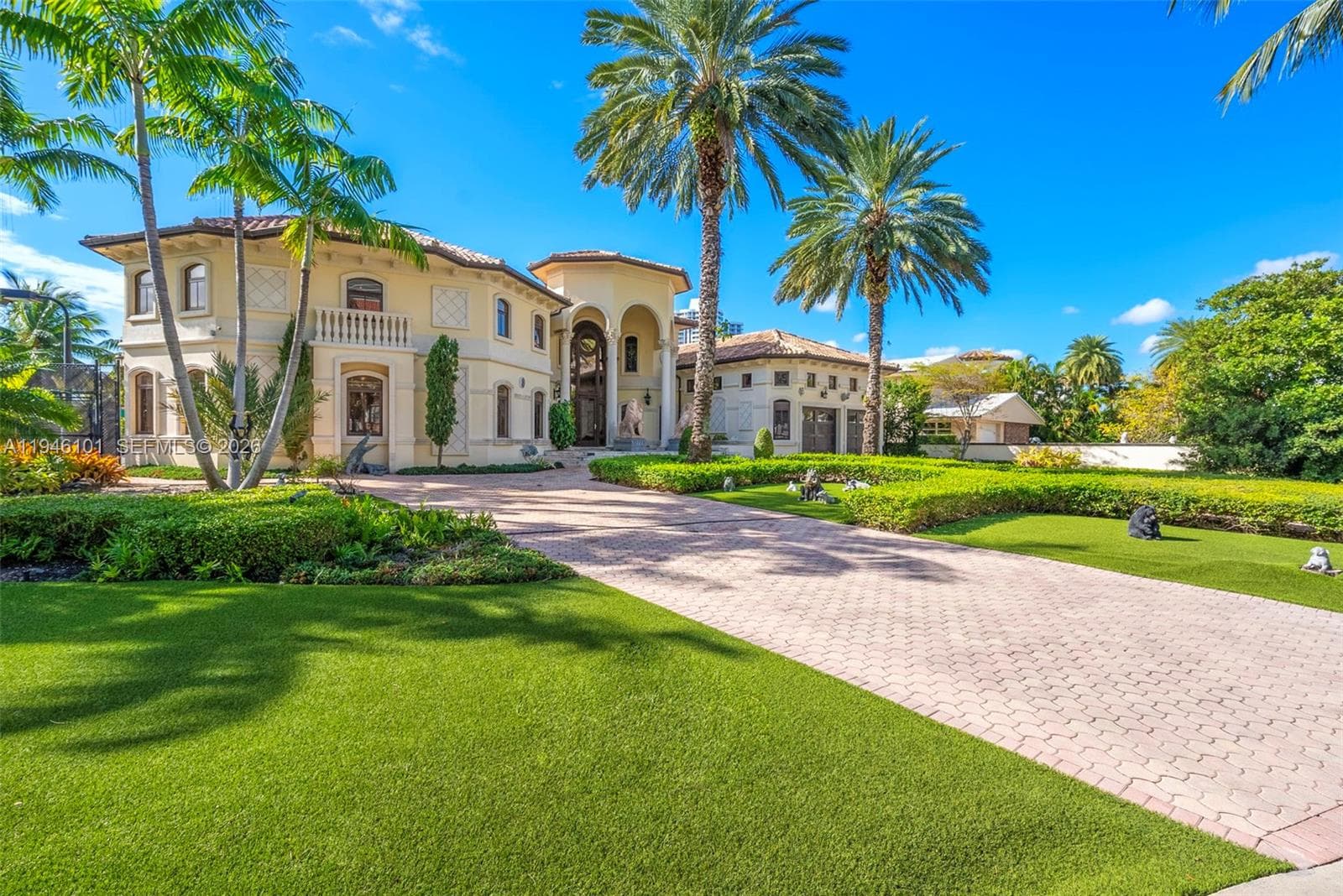 680 Golden Beach Dr 5