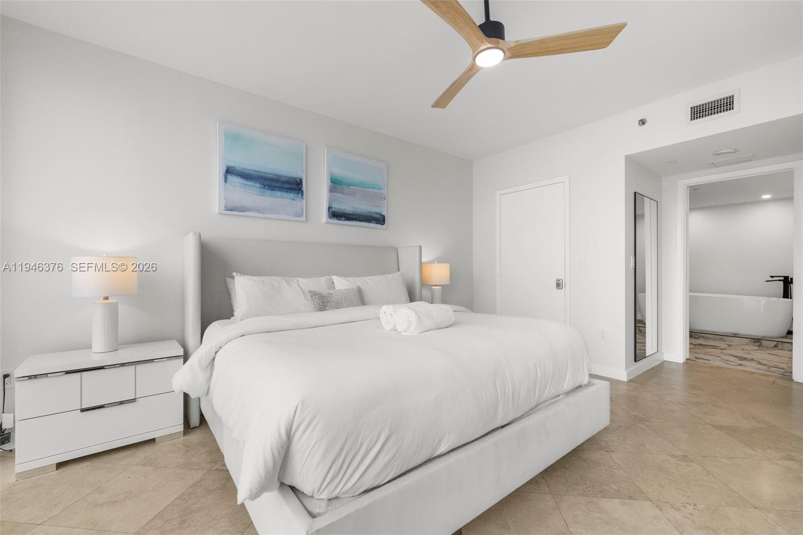 485 Brickell Ave 1804 photo 13