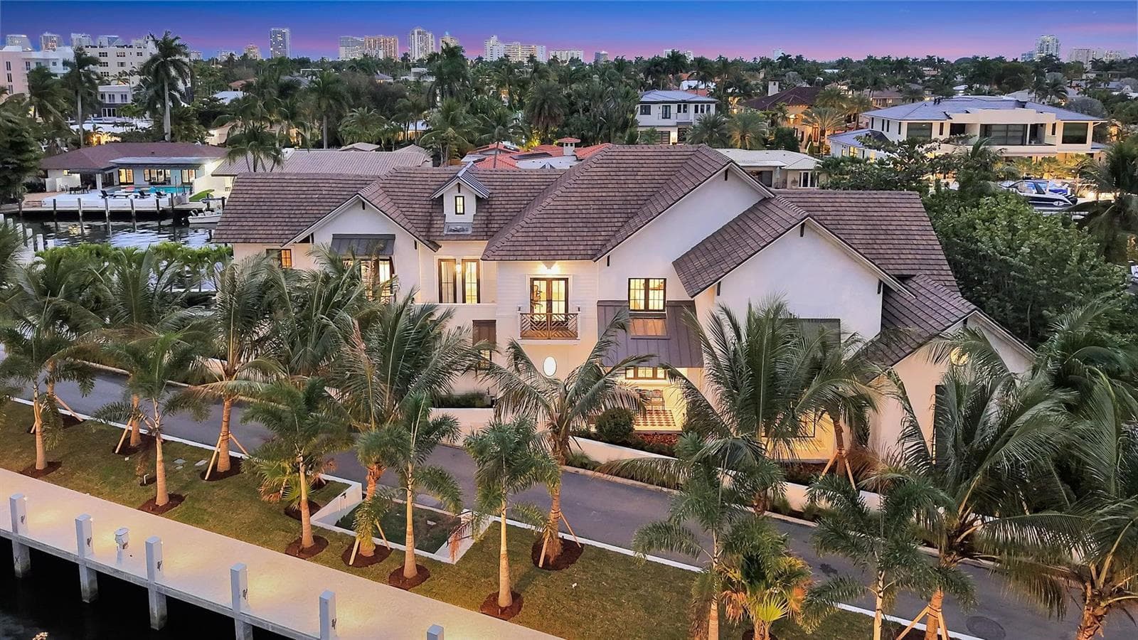 400 Mola Avenue 4