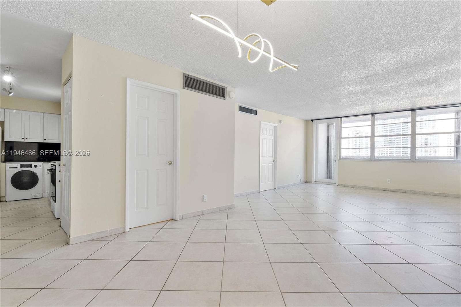 6770 Indian Creek Dr 8R photo 4