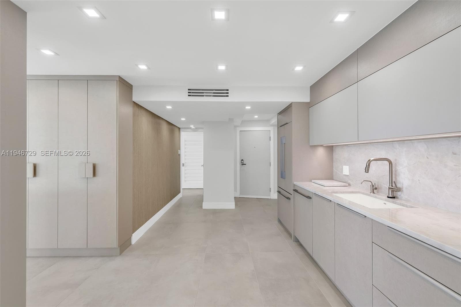 209 Fort Lauderdale Beach Blvd 4