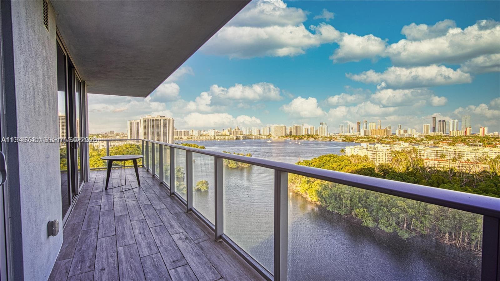 16385 Biscayne Blvd 1415 photo 5