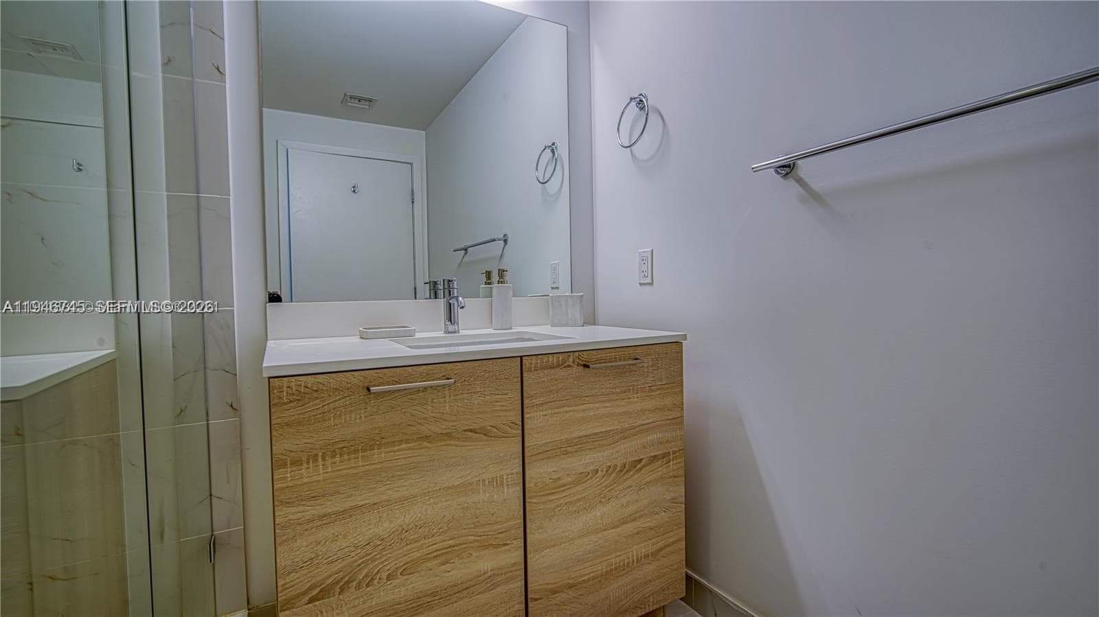 16385 Biscayne Blvd 1415 photo 15