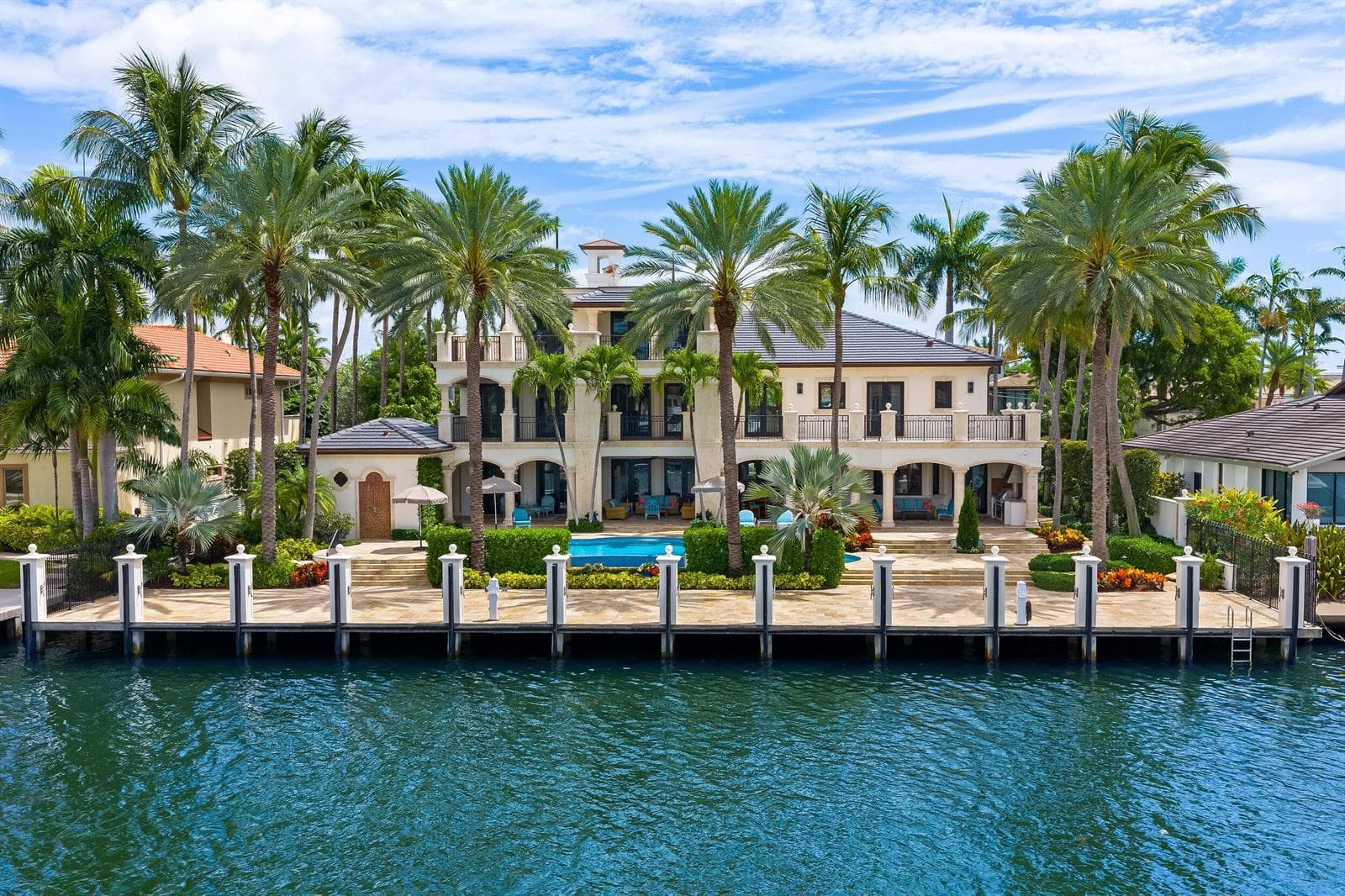 2430 Del Lago Drive 1