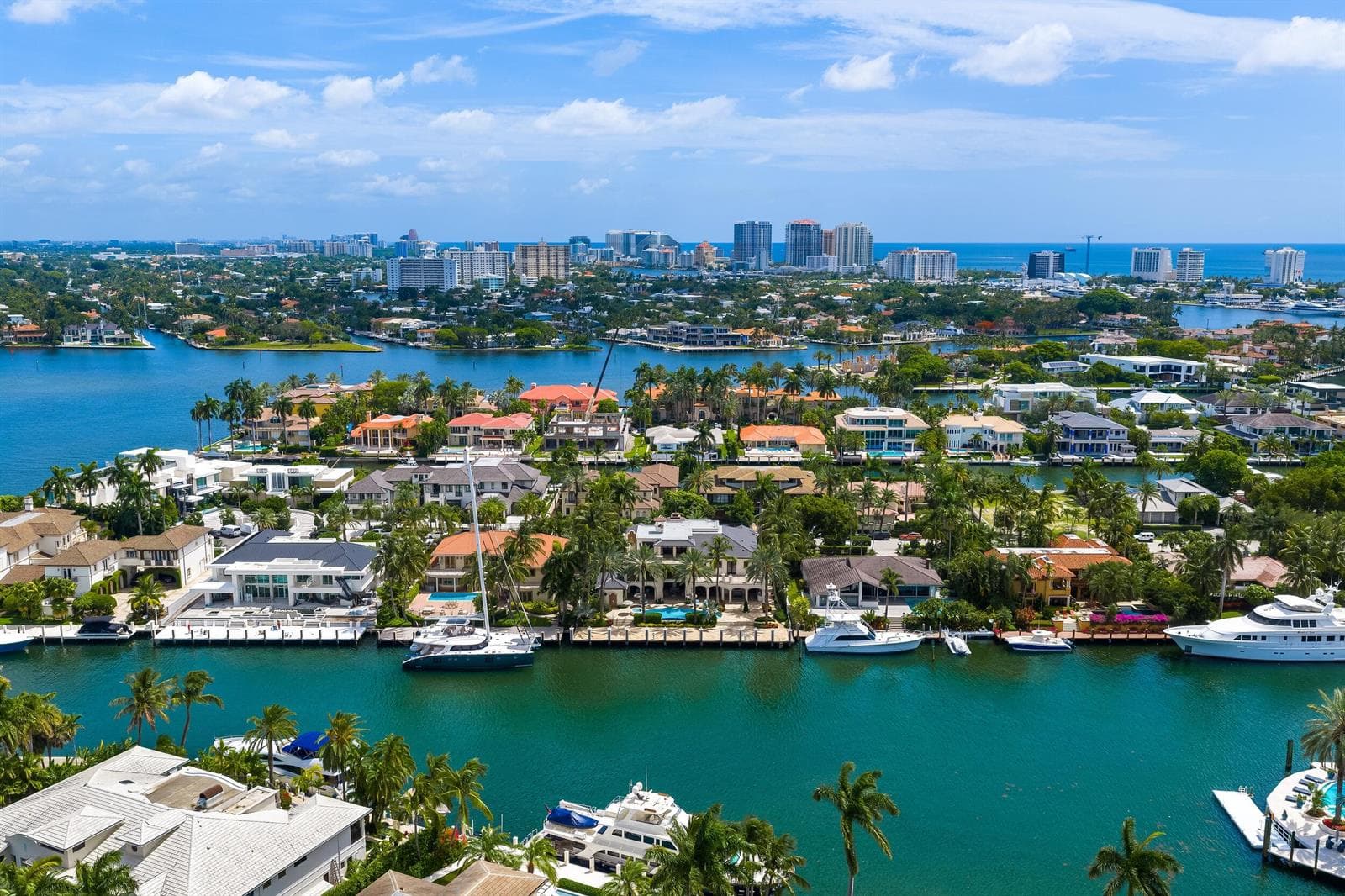 2430 Del Lago Drive 5