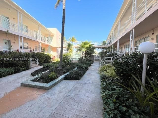 6881 Bay Dr #1 2