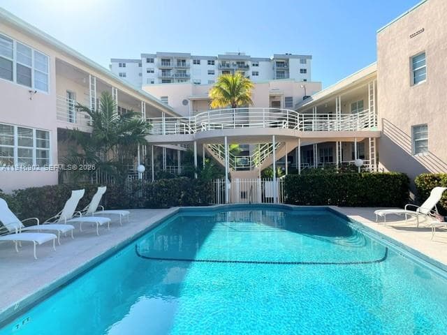 6881 Bay Dr #1 3