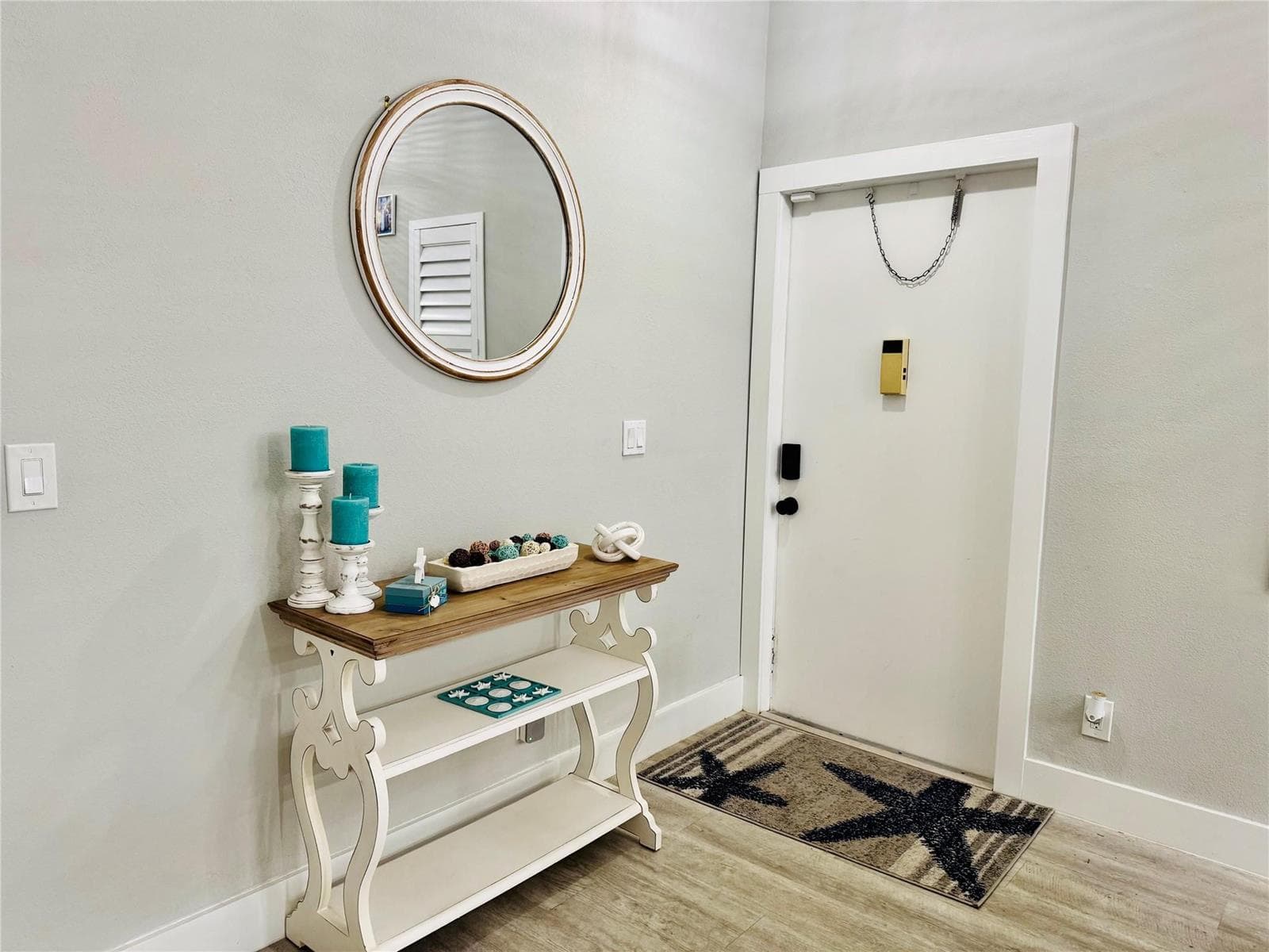 3216 S Lakeview Circle 5202 photo 4
