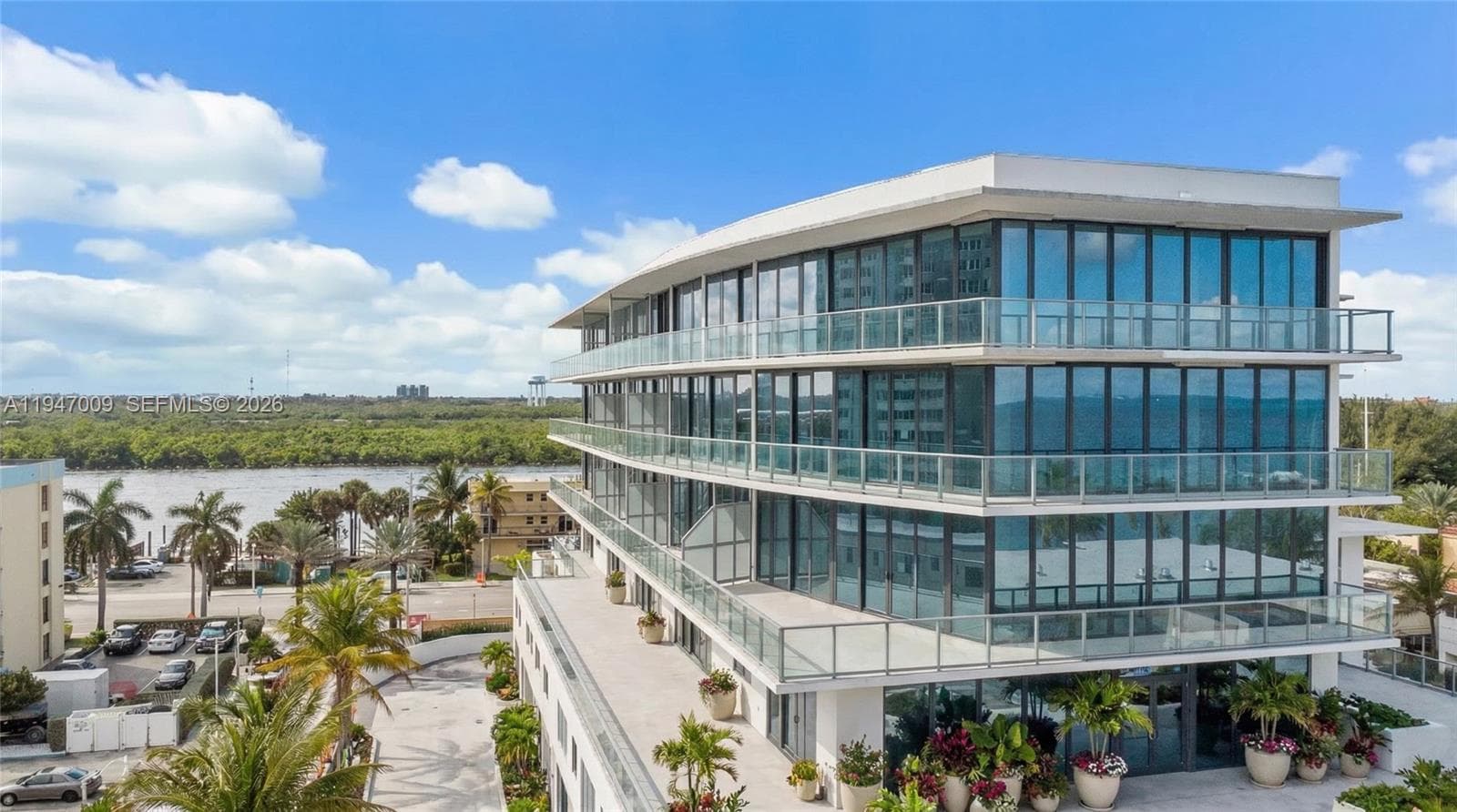 3319 Ocean Drive 4