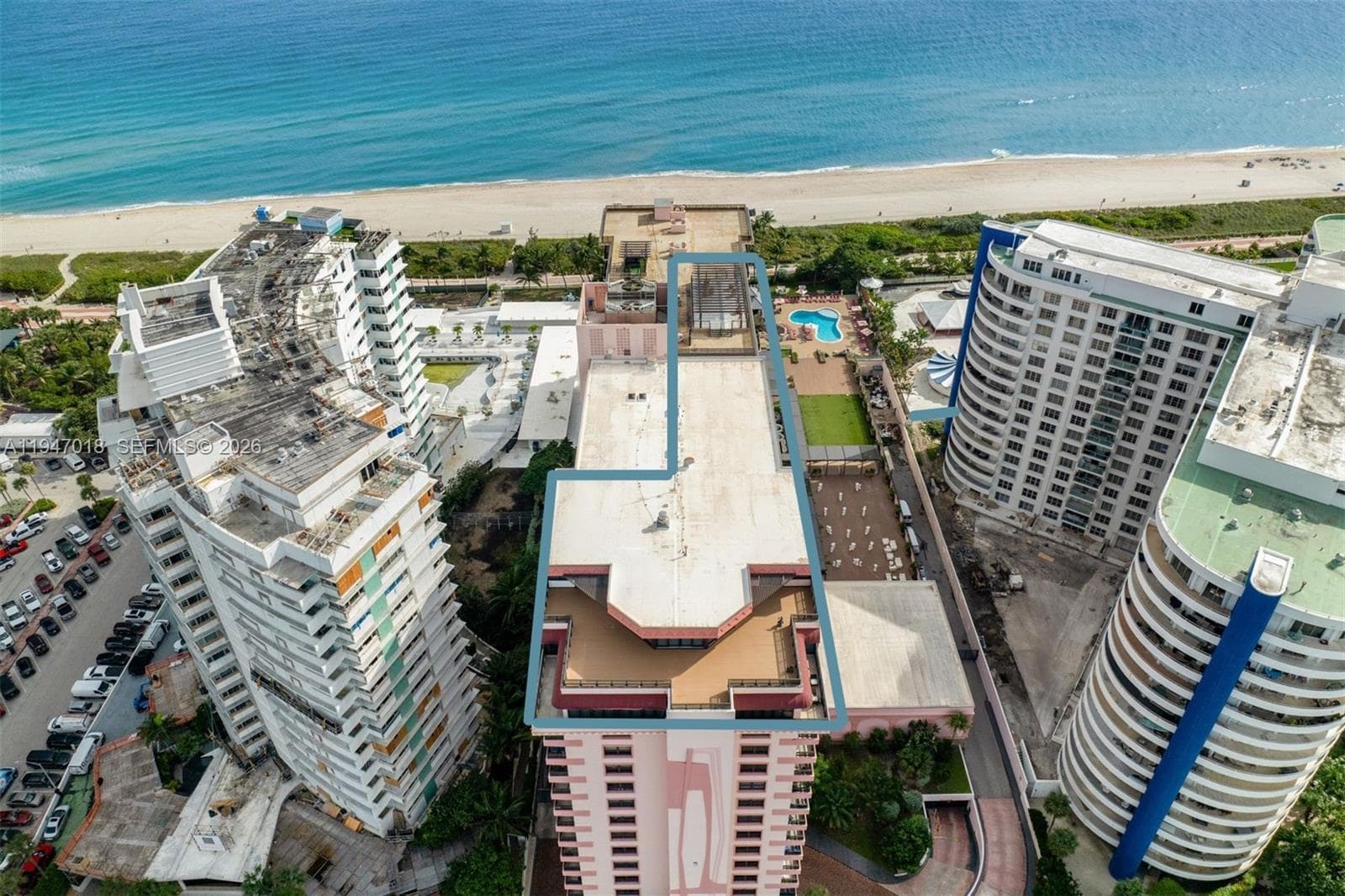 5225 Collins Ave 2