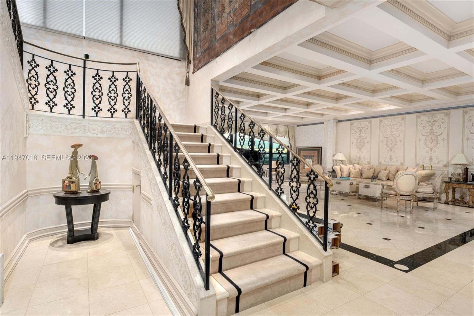 5225 Collins Ave 3