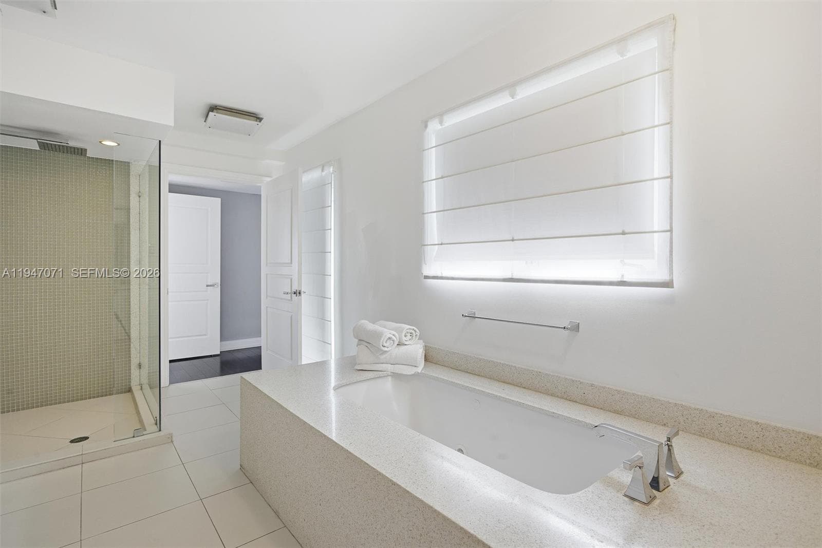 1250 Ocean Dr PH1 photo 20