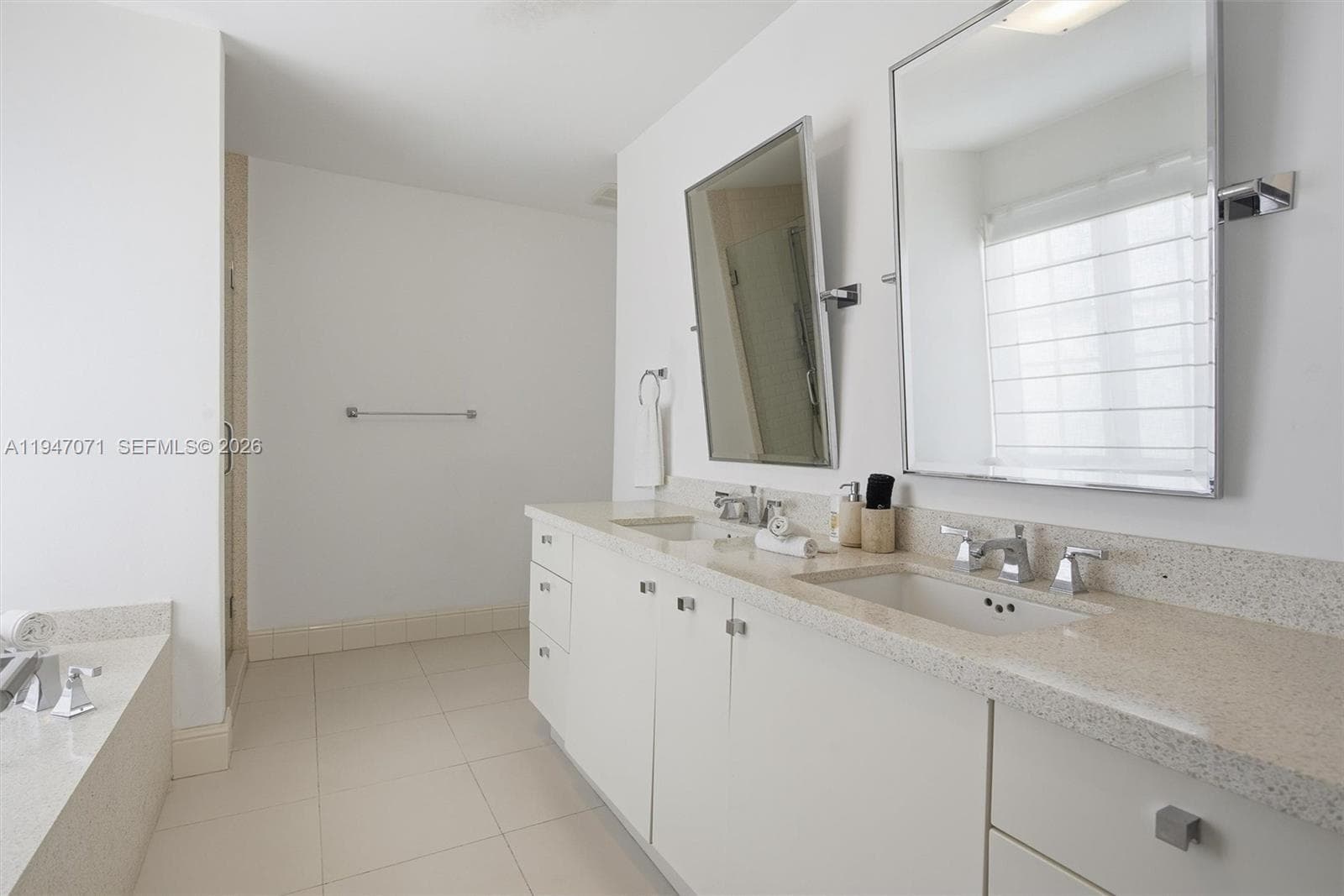 1250 Ocean Dr PH1 photo 24