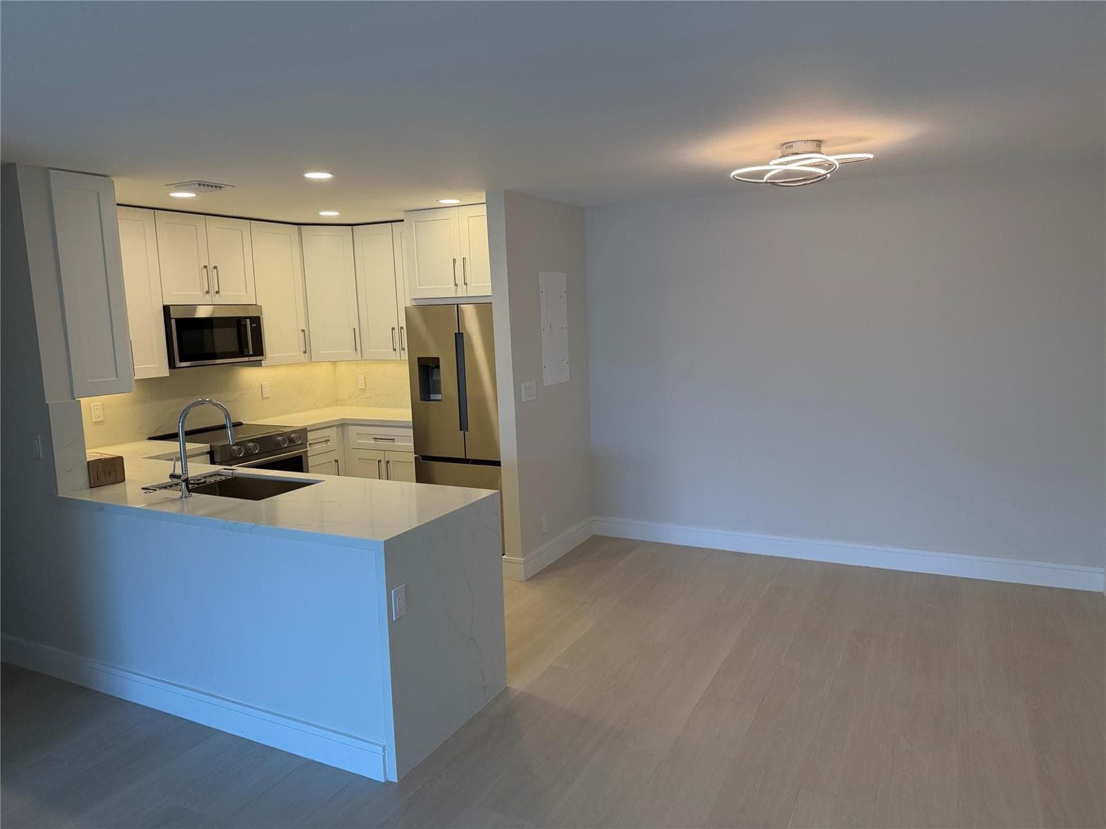 6347 Bay Club Drive #3 1