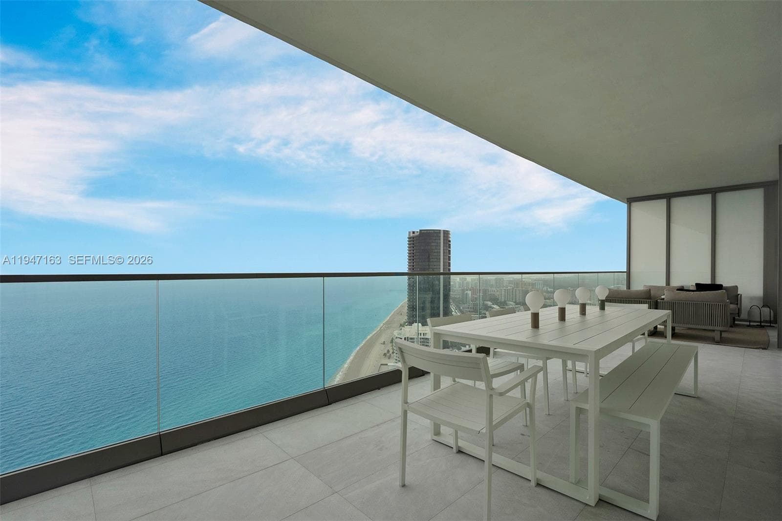 18975 Collins Ave 3