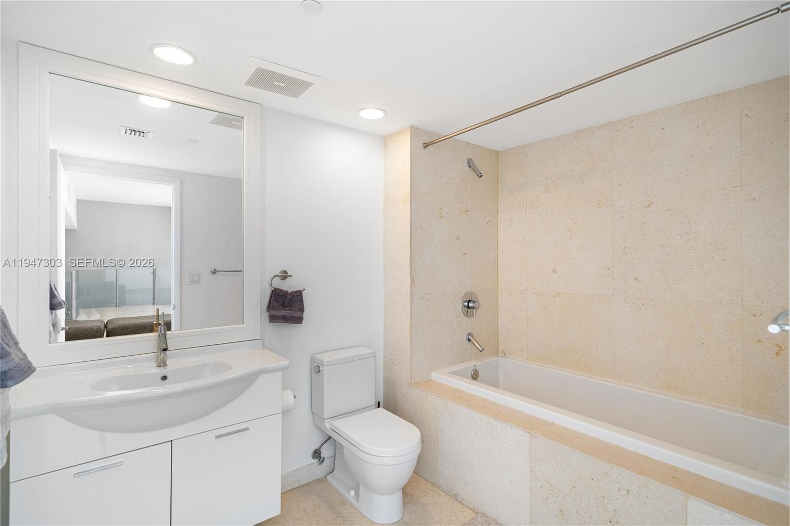 495 Brickel Ave 5705 photo 17