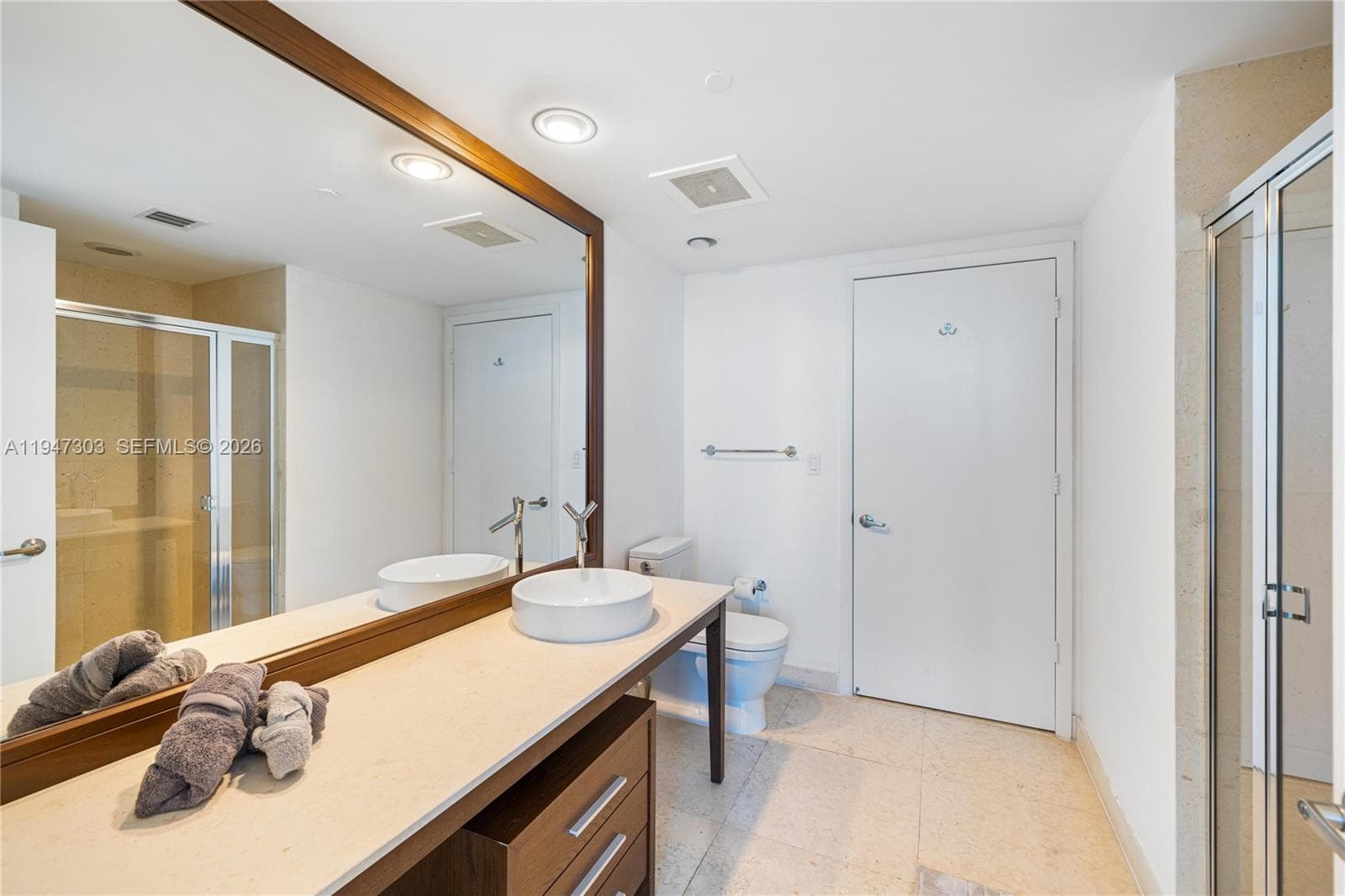 495 Brickel Ave 5705 photo 22