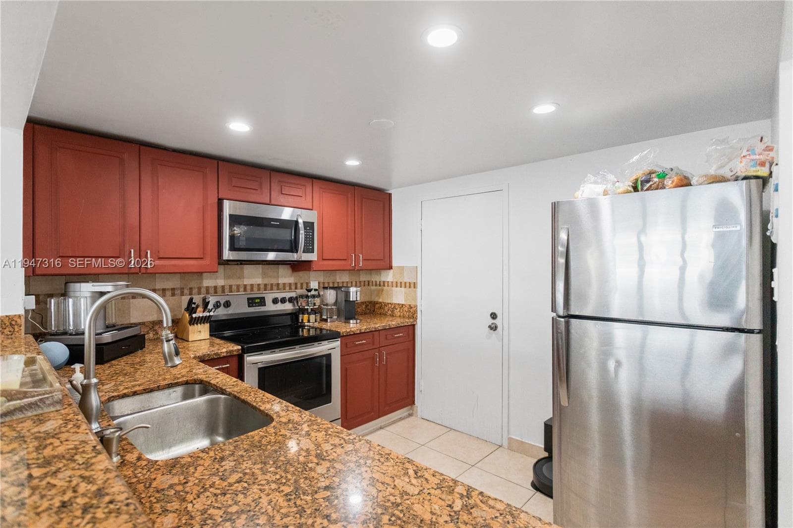 3725 Ocean Dr 1117 photo 13