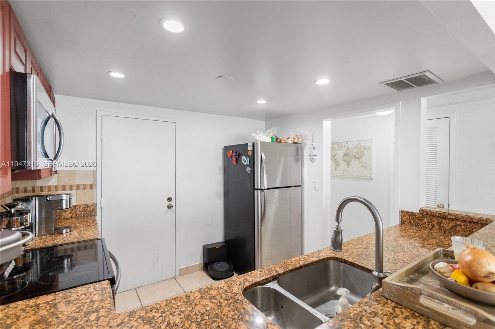 3725 Ocean Dr 1117 photo 12