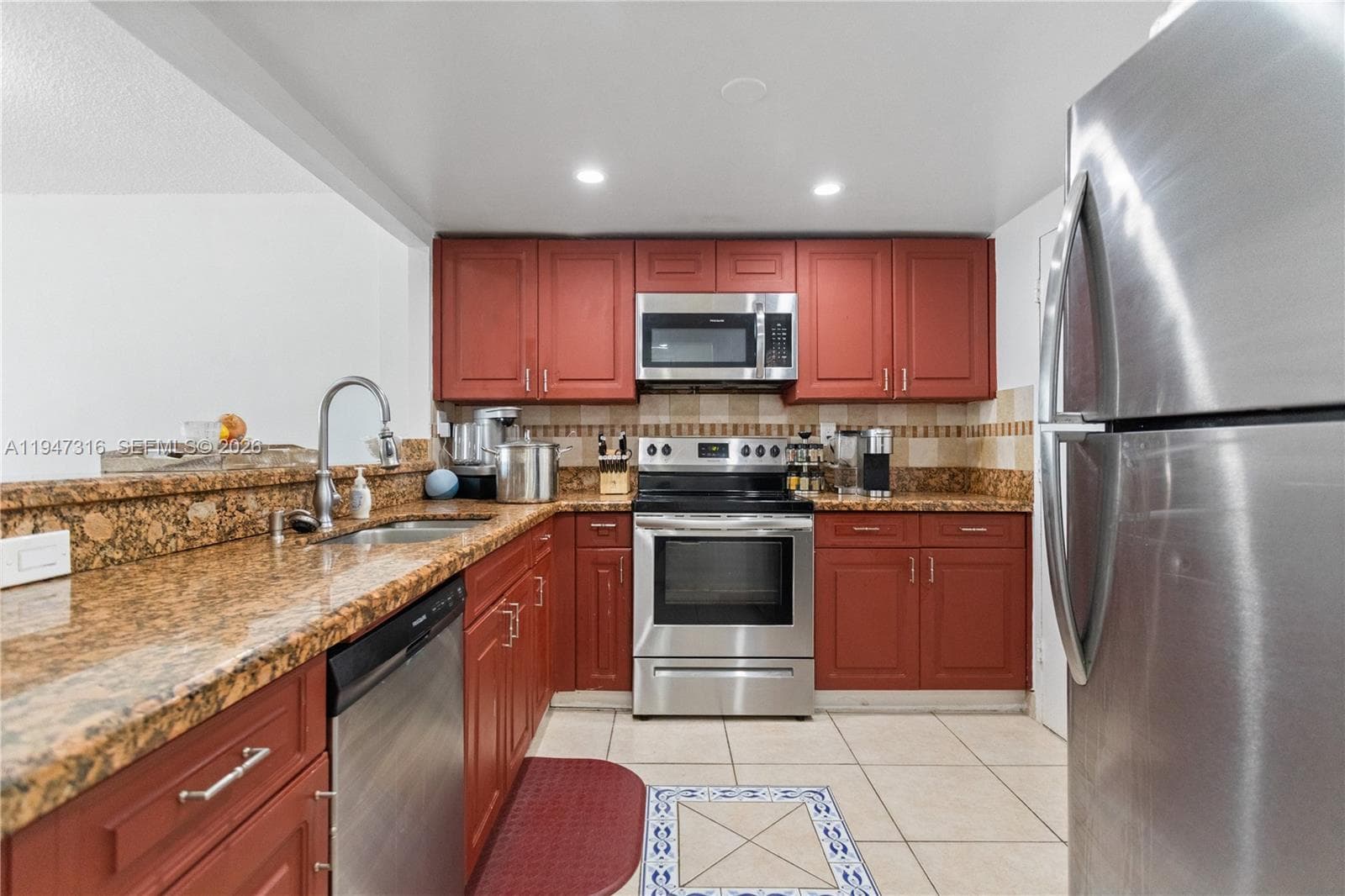 3725 Ocean Dr 1117 photo 10