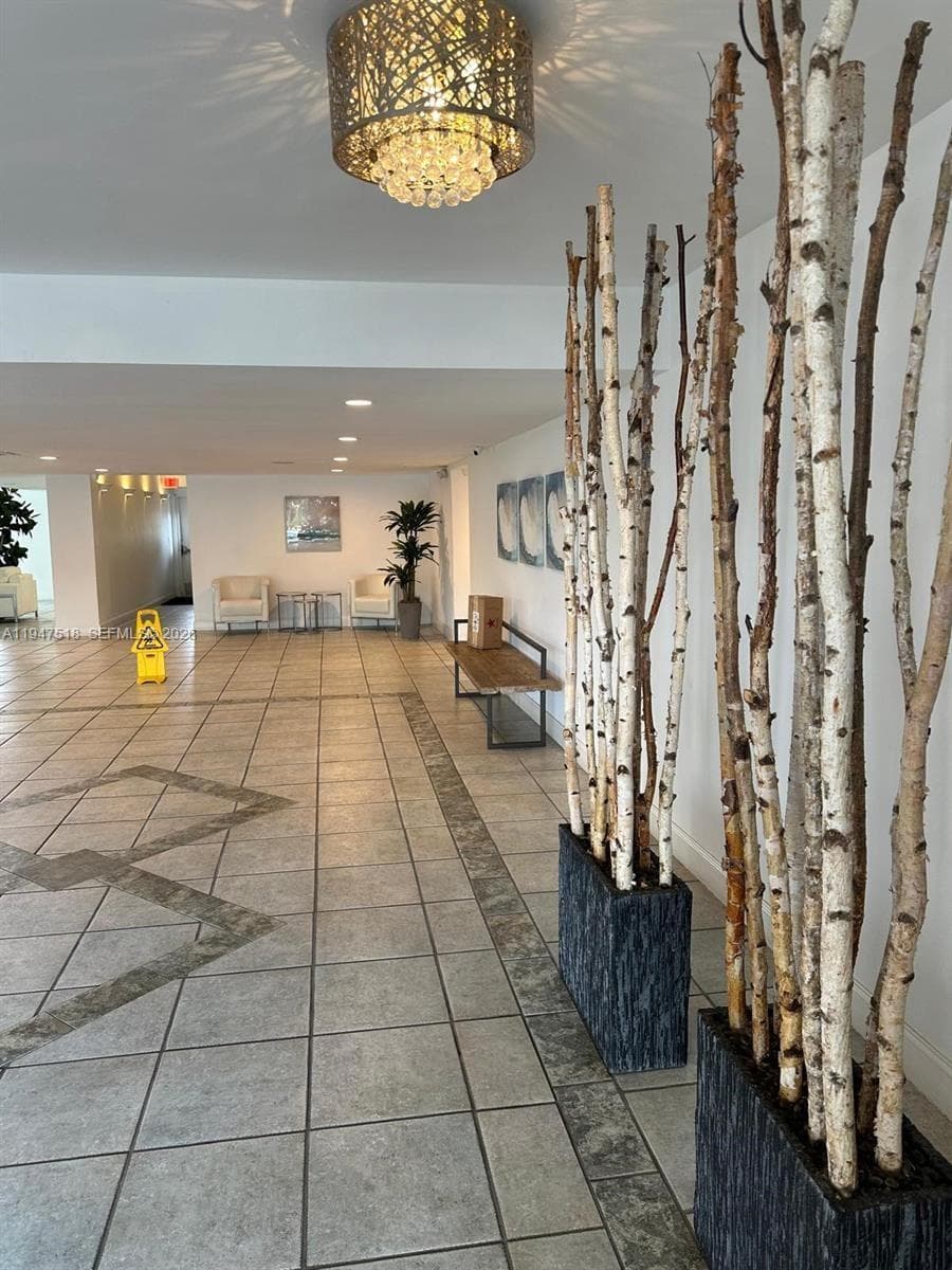 2821 N Miami Beach Blvd 4M photo 17
