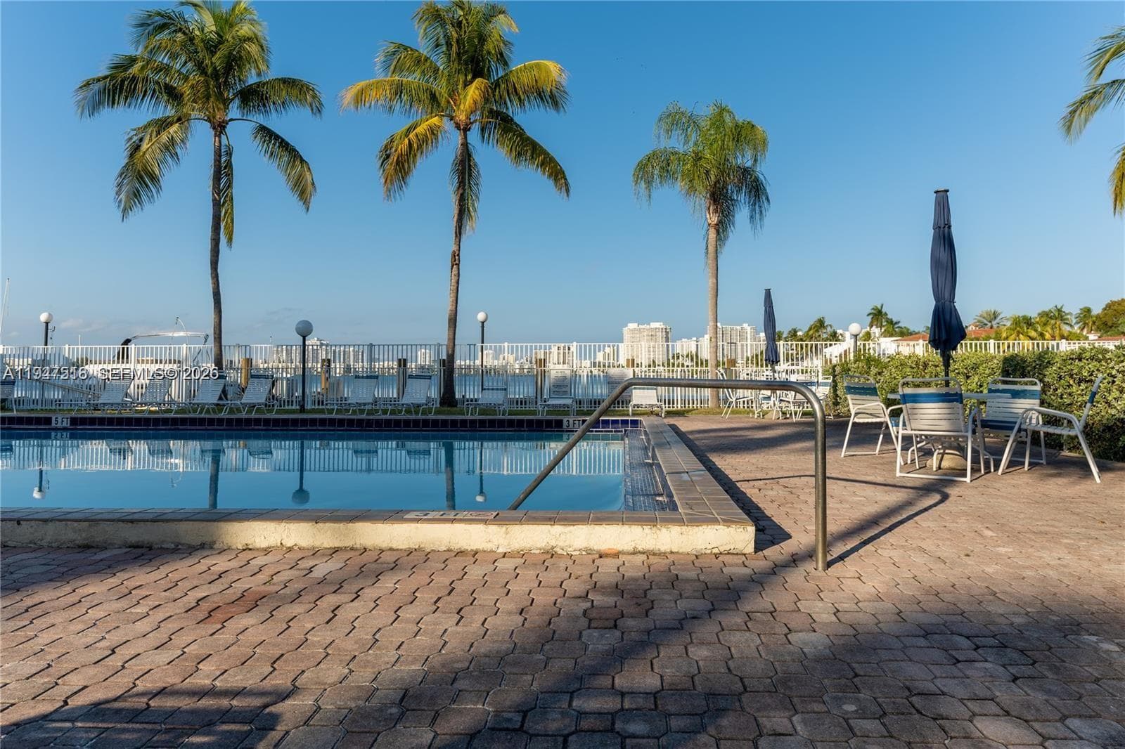 2821 N Miami Beach Blvd 4M photo 20