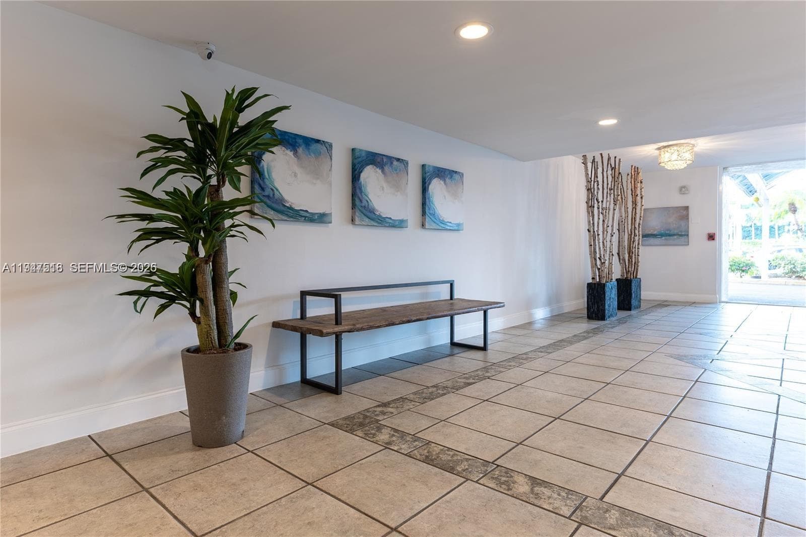 2821 N Miami Beach Blvd 4M photo 19