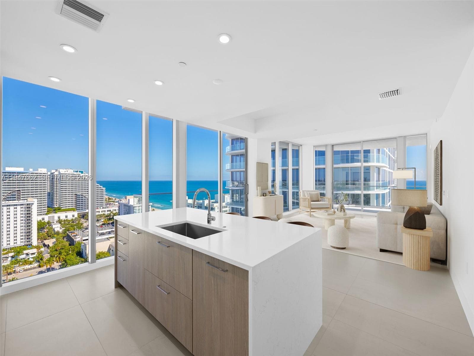153 Seabreeze Blvd 2