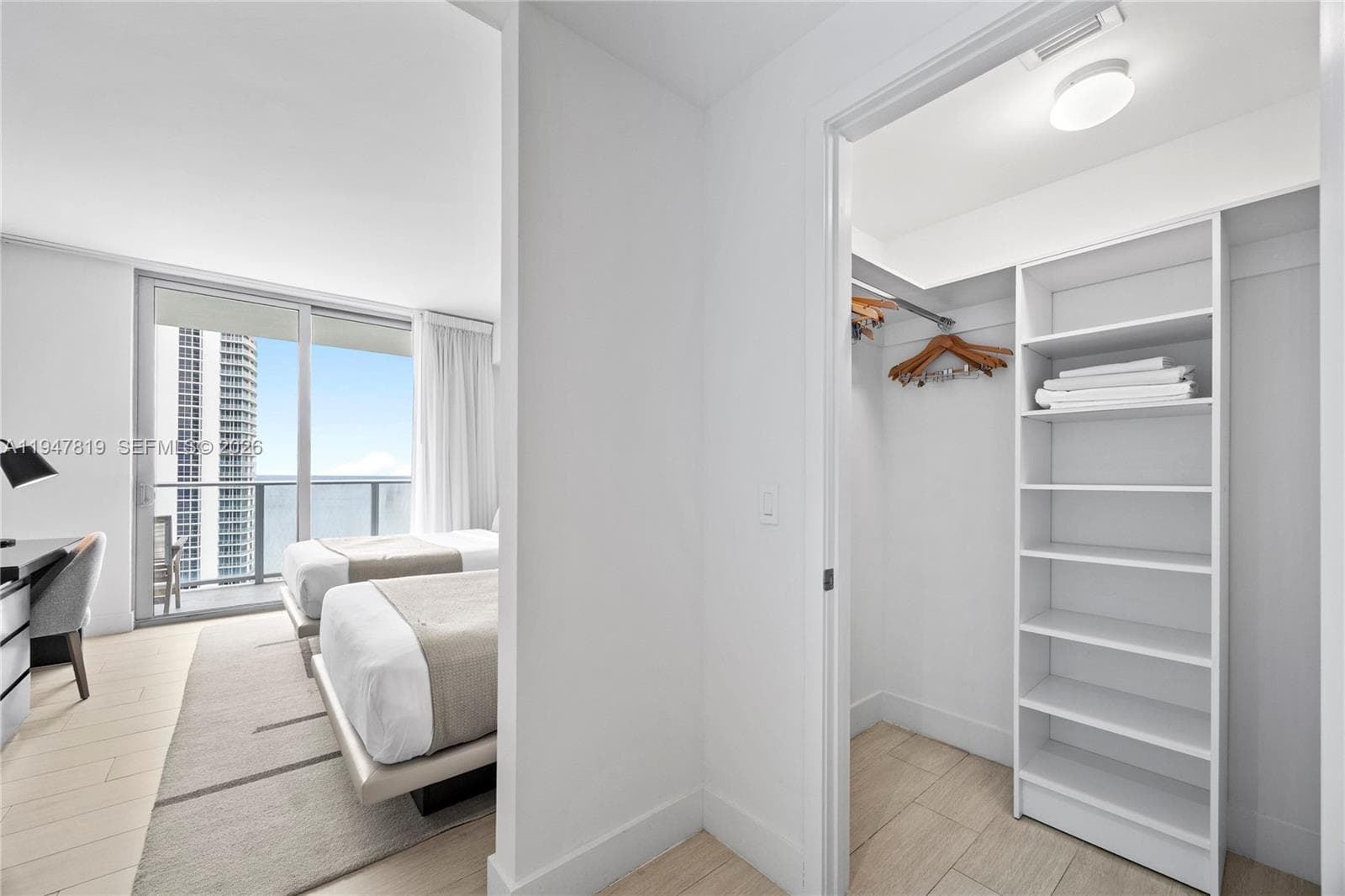 4010 Ocean Dr R2307 photo 25